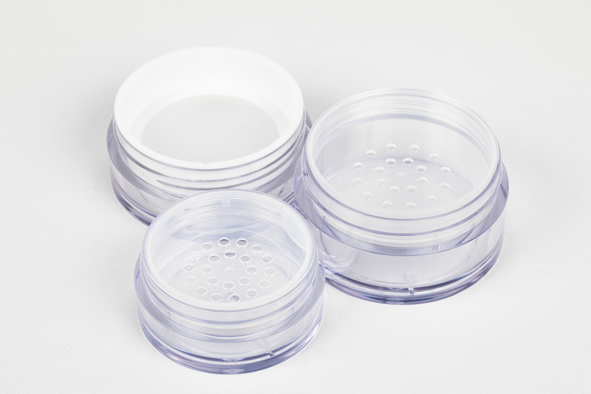 【化粧品容器】穴あき中栓とメッシュ中栓仕様のルースパウダー容器
